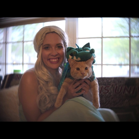 Meet your Posher! - Picture 4 of 4